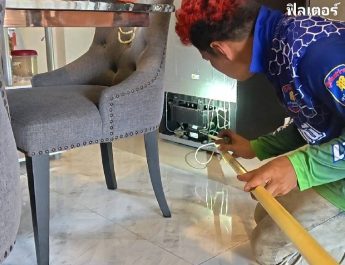 นครนายก – อากาศร้อนงูเลื้อย เข้าตู้เย็นบ้านหรูเชื่อมาให้โชค