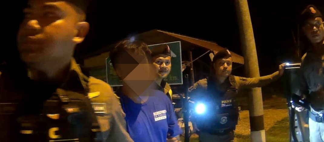 พังงา-ตำรวจทางหลวงพังงาจับหนุ่มนครศรีฯ ขนยาบ้า 2,000 เม็ดซุกใต้คอนโซลรถ