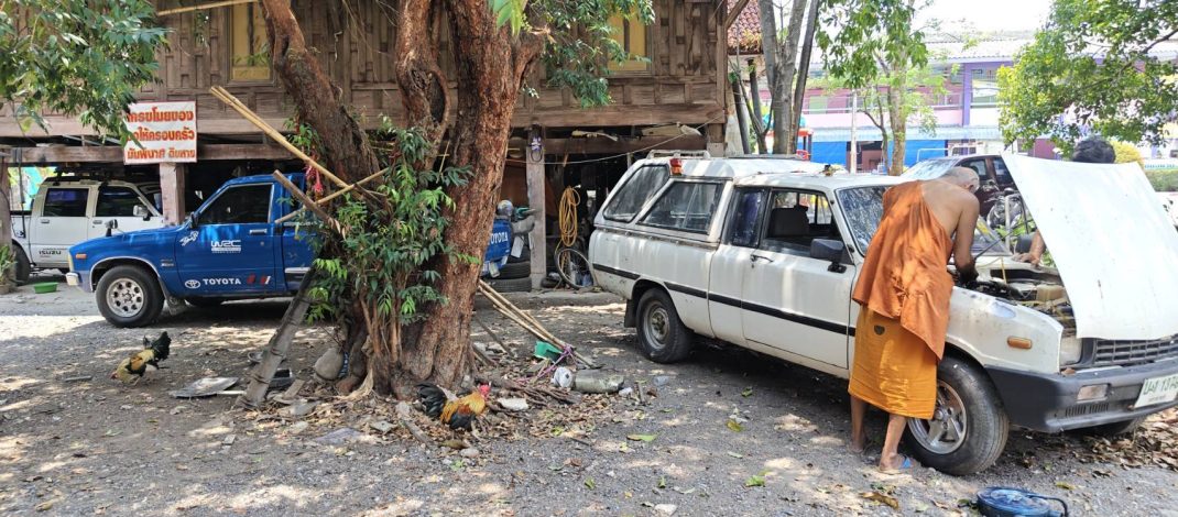 นครนายก – เจ้าอาวาสสุดเซ็ง เขียนป้ายด่ายังมีคนมาเยี่ยวเหม็นคุ้งทั้งวัด