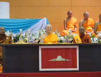 สมเด็จสังฆมหานายกเมียนมาถวายพระบรมสารีริกธาตุ วาระ 56 ปี วัดพระธรรมกาย