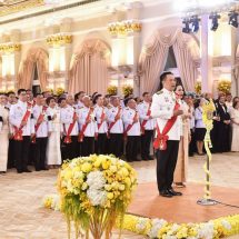 ผู้ว่าฯ กาฬสินธุ์ พร้อมด้วยนายกเหล่ากาชาดจังหวัดกาฬสินธุ์ ร่วมงานสโมสรสันนิบาตเฉลิมพระเกียรติพระบาทสมเด็จพระเจ้าอยู่หัว เนื่องในโอกาสวันฉัตรมงคล 4 พฤษภาคม 2569 ด้วยความจงรักภักดีและสำนึกในพระมหากรุณาธิคุณอันหาที่สุดมิได้