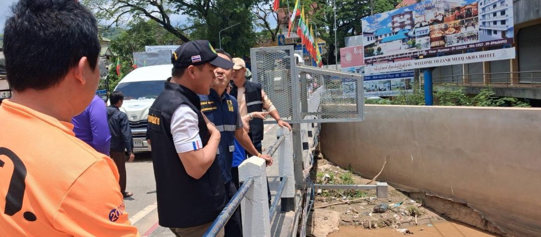 ผู้ว่าฯ เชียงราย สั่งลุย! แม่สาย สแตนบาย 24 ชม. รับมือฝนถล่ม-เร่งขุดลอกน้ำสายป้องกันท่วมซ้ำซาก