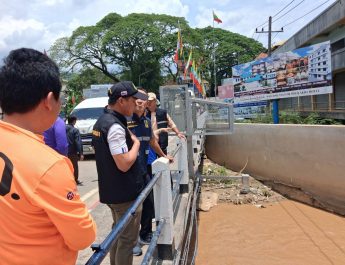 ผู้ว่าฯ เชียงราย สั่งลุย! แม่สาย สแตนบาย 24 ชม. รับมือฝนถล่ม-เร่งขุดลอกน้ำสายป้องกันท่วมซ้ำซาก