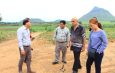 กาญจนบุรี – ประธานเซี่ยงไฮ้ไทยรับเบอร์ โปรดักส์จำกัด นำผู้ร่วมทุนชาวต่างประเทศ ลงดูพื้นที่ 3 แห่งเตรียมจัดตั้งโครงการ DATA CENTER m 81 เขตเศรษฐกิจพิเศษ wec กาญจนบุรี