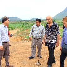 กาญจนบุรี – ประธานเซี่ยงไฮ้ไทยรับเบอร์ โปรดักส์จำกัด นำผู้ร่วมทุนชาวต่างประเทศ ลงดูพื้นที่ 3 แห่งเตรียมจัดตั้งโครงการ DATA CENTER m 81 เขตเศรษฐกิจพิเศษ wec กาญจนบุรี