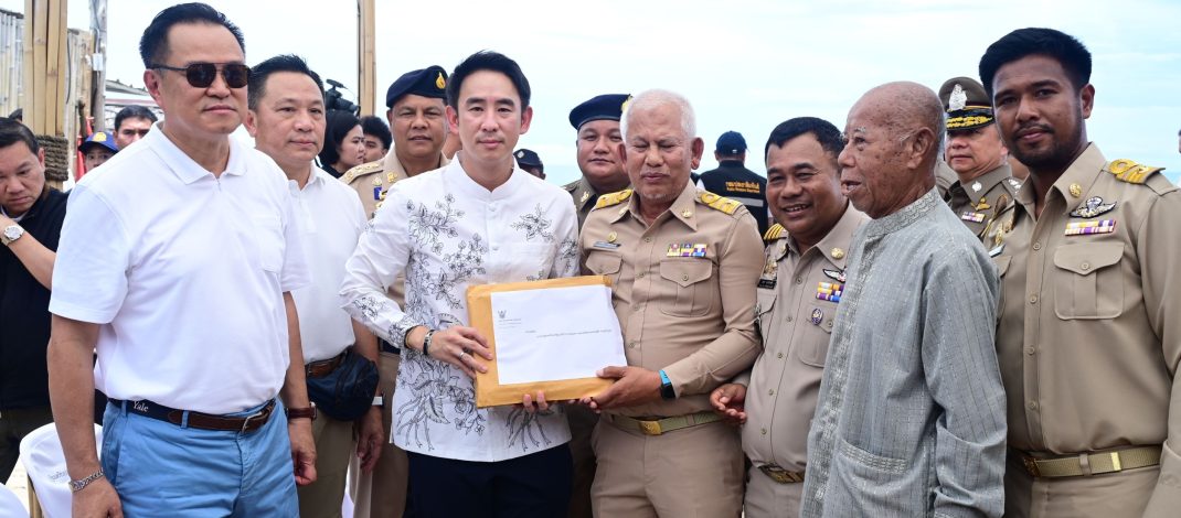 “นายกฯ อนุทิน” ลงพื้นที่กำชับแก้ปัญหาบุกรุกพื้นที่สาธารณะหาดบางเทา ตั้ง “รมช.มท.วรศิษฎ์ เลียงประสิทธิ์” เป็นผู้ประสานงานแก้ปัญหาพื้นที่ พร้อมยกเป็น “บางเทา Sandbox” เพื่อแก้ไขปัญหาพื้นที่อื่น ๆ พร้อมสร้างความเชื่อมั่นสวัสดิภาพความปลอดภัยประชาชน “ภายใต้รัฐบาลนี้จะไม่ให้มีกุ๊ยมาคุกคามพี่น้องประชาชน”