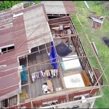 ลพบุรี ฤทธิ์พายุฤดูร้อนถล่มเสาไฟหักกว่า 70 ต้น บ้านประชาชนพังเสียหายกว่าร้อยหลัง