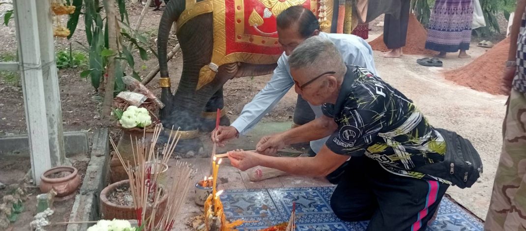 กาฬสินธุ์ สืบสานประเพณีเลี้ยงผีปู่ตาบุญซำฮะ ฮือฮาเลขเด็ด 3 ตัวตรงโผล่กลางพิธี