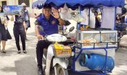 กาญจนบุรี – กระตุ้นปลุกรถพุ่มพวงกลับมาอีกครั้ง!! อำเภอบ่อพลอย ร่วมกับพานิชณ์จังหวัดกาญจน์ off การจำหน่ายสินค้าไทยช่วยไทย โดยเครือข่ายรถพุ่มพวง