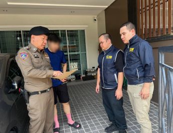 ทลายโรงงาน ยารักษาสัตว์เถื่อน นำเข้ายาเถื่อน-ผสมแป้งอัดเม็ดเพิ่มกำไร ส่งขายออนไลน์ มูลค่า กว่า 1 ล้านบาท