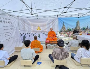 วัดไทยในเกาหลีใต้เปิดบูธสอนนั่งสมาธิ ในงานสัปดาห์วันวิสาขบูชานานาชาติ