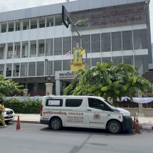 ‘ผู้บังคับการสถาบันนิติเวชวิทยา’ เผย พิสูจน์อัตลักษณ์บุคคลผู้เสียชีวิตจากเหตุรถไฟชนรถเมล์ได้แล้ว 4 ร่าง ขณะครอบครัวเข้าเก็บตัวอย่างดีเอ็นเอแล้ว 7 ครอบครัว ยังเหลืออีก 1 ร่างที่ยังไม่มีญาติติดต่อ ยืนยันนิติเวชเร่งดำเนินการเต็มที่