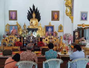 ปทุมธานี เร่งแก้บนไอ้ไข่วัดบึงบาได้ทุกครั้งที่ขอ แม่ตะเคียนทองครั้งแรกให้ โชค
