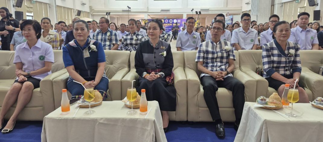 อำนาจเจริญ รัฐมนตรีประจำสำนักนายกรัฐมนตรี เปิดมหกรรม “AMNATCHAROEN MOVE รวมใจไทอำนาจ สู่สุขภาพมั่นคง ชุมชนเข้มแข็งยกระดับบริการสุขภาพประชาชนในพื้นที่