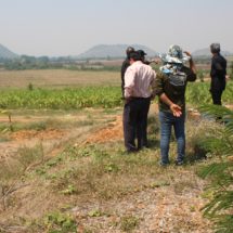 กาญจนบุรี – “ยงยุทธ วัย 69 ปี ลูกเมืองกาญจน์แต่กำเนิด ต้องไหว้หลวงปู่เปลี่ยน เพื่อเป็นกำลังใจ อยากเห็นเมืองกาญจน์เจริญกว่านี้!! กว่าจะผ่านตามขั้นตอน มายืนจุดนี้ได้มันช่างยาก อย่ามองว่ามันง่าย คิดว่าบั้นปลายของชีวิตทำโครงการใหญ่เข้ามาพัฒนาบ้านเกิด เพื่อคนเมืองกาญจน์…หัวเหว่ย สนใจดูรายละเอียดเสนอสำนักงานใหญ่