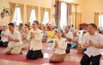 ผู้ว่าฯ กาฬสินธุ์ พาทำบุญ นำหัวหน้าส่วนราชการเข้าวัด สวดมนต์ ร่วมทำบุญถวายภัตตาหารเช้า ณ วัดประชานิยม (พระอารามหลวง)