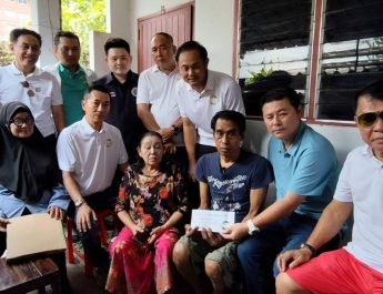 ปทุมธานี ร้องขอความช่วยเหลือ“เพจคลองหลวงน่าอยู่”สุดเวทนาชายสูงวัยป่วยโรครุมเร้าทำงานไม่ได้ไม่มีเงินกินข้าวค้างค่าเช่าบ้านกว่าสามเดือน