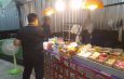 บุกรวบแรงงานพม่า ลอบขายของหน้าร้านยำกลางตลาดดังที่หัวหิน