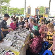 นครนายก-อดีต นายก อบต. แจกแว่นฟรี ให้ประชาชนในพื้นที่ฟรี โดยไม่มีค่าใช้จ่าย