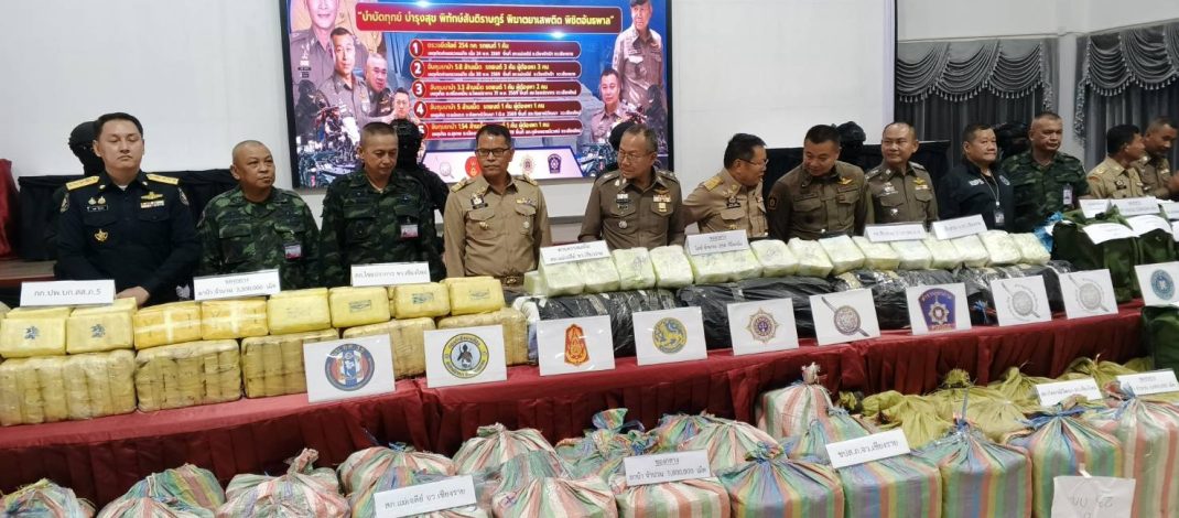 ภาค 5 แถลงข่าวจับยาเสพติด 5 คดี ยาบ้า 15.68 ล้านเม็ด ไอซ์ 254 กิโลกรัม