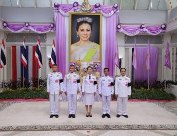 สกลนคร ลงนามถวายพระพรสมเด็จพระราชินีที่พระตำหนักภูพานราชนิเวศน์