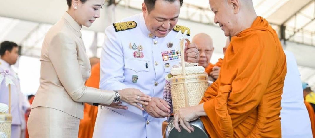 อำนาจเจริญ“รมต.สุขสมรวย” ร่วมพิธีเจริญพระพุทธมนต์และทำบุญตักบาตรถวายพระราชกุศล เนื่องในโอกาสมหามงคลเฉลิมพระชนมพรรษา 4 รอบ สมเด็จพระนางเจ้าฯ พระบรม ราชินี
