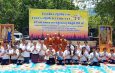 พะเยา – ศรัทธาแน่นวัด! “พระธรรมวชิรกวี” นำคณะธุดงค์ธรรมยาตรา พุทธศาสนิกชนร่วมตักบาตรล้นหลาม ที่วัดพระธาตุจอมไคร้