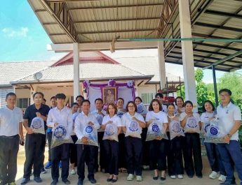 นทพ. สนับสนุนพันธุ์ปลาน้ำจืด 10,000 ตัว ฟื้นฟูทรัพยากรสัตว์น้ำในพื้นที่ อ.ท่าวังผา จ.น่านชหน่วยพัฒนาการเคลื่อนที่ 31 มอบพันธุ์ปลาน้ำจืดจากโครงการประมงน้ำจืดแก่ อบต.ผาตอ เพื่อปล่อยลงแหล่งน้ำสาธารณะ เพิ่มความอุดมสมบูรณ์ของระบบนิเวศและสร้างประโยชน์แก่ชุมชน