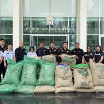 รวบคารถบรรทุก! เมล็ดกาแฟเถื่อน 9.6 ตัน มูลค่า 7.6 ล้านบาท