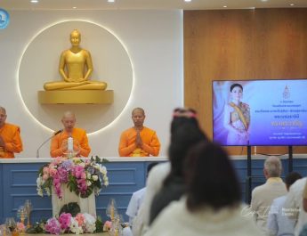 พุทธศาสนิกชนไทยในแอฟริกาใต้ร่วมเจริญพระพุทธมนต์ถวายพระราชกุศลพระบรมราชินี