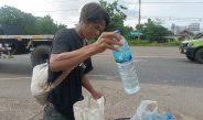 ปราจีนบุรี หนุ่ม51เดินเท้าจากจันทบุรีจะไปแปดริ้ว