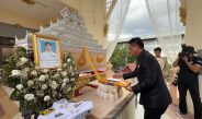 สุรินทร์ สุดอาลัย ส่ง “น้องฟิวส์” พลเมืองดีสู่สวรรค์ เหยื่อเข้าช่วยหญิงถูกทำร้าย ก่อนถูกขับรถพุ่งชนดับ ญาติ-เพื่อนร่วมงานร่วมส่งครั้งสุดท้ายแน่นวัด