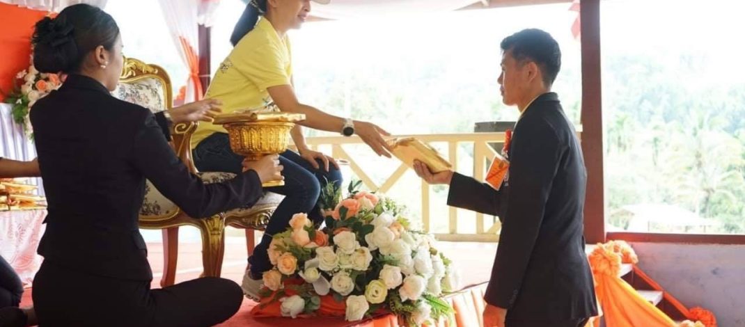 กาญจนบุรี – ครูมดเล่าถึงความภาคภูมิใจที่ได้ถวายงานองค์ภาฯ และจะขอเป็นครูที่ดีเพื่อสืบสานพระปณิธานของพระองค์