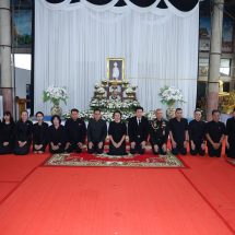 กาญจนบุรี – จัดพิธีบำเพ็ญกุศลสวดพระอภิธรรม เพื่ออุทิศถวายพระกุศลแด่สมเด็จพระเจ้าลูกเธอ เจ้าฟ้าพัชรกิติยาภา นเรนทิราเทพยวดีกรมหลวงราชสาริณีสิริพัชร มหาวัชรราชธิดา