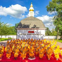 บวชหมู่ 38 พระยุโรป ล้นโบสถ์วัดพระธรรมกายเบลเยี่ยม