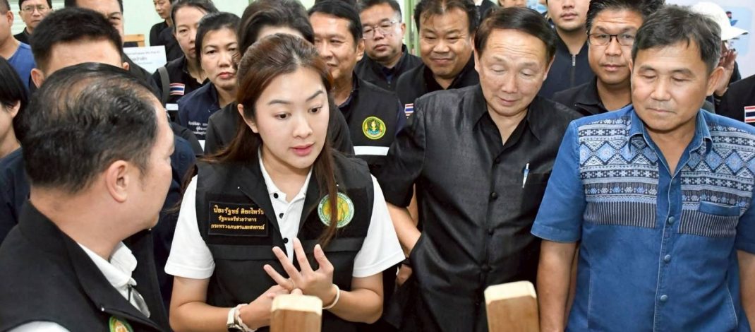 เช็คกระแส !”ปิยะรัฐชย์ ติยะไพรัช” รมช.เกษตรฯ ตรวจเยี่ยมงาน ที่แพร่ คอการเมืองบอกใบ้