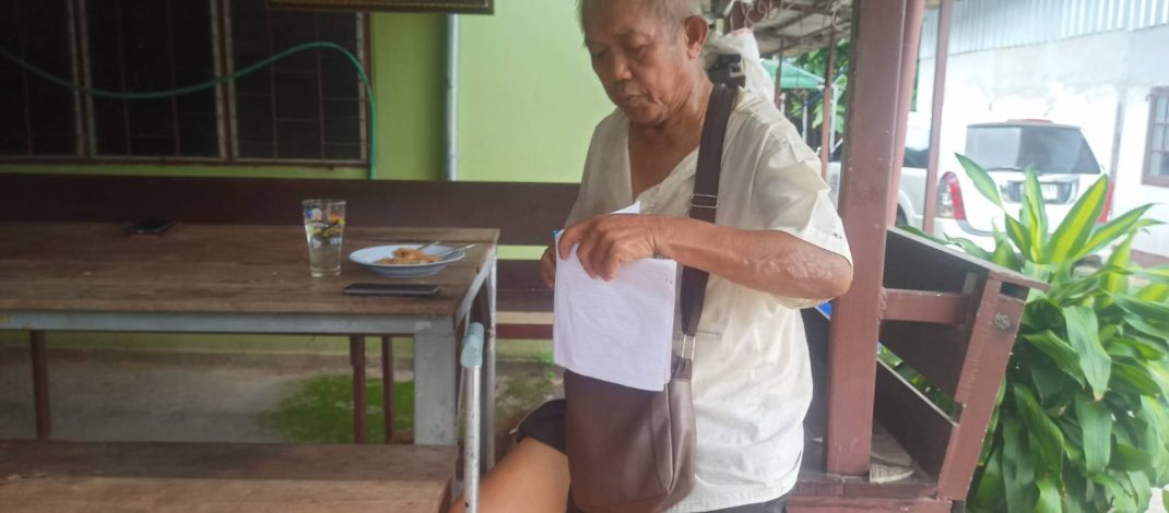 สกลนคร พบ นรต.ตกอับหูพิการ รุ่นเดียวกับ ผบ.ตร.ถูกตัดน้ำตัดไฟขอความช่วยเหลือ
