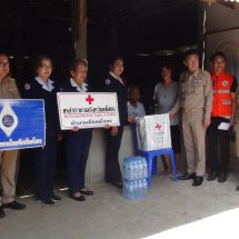 ยโสธร มอบถุงธารน้ำใจเยียวยาผู้ประสบวาตภัยในพื้นที่