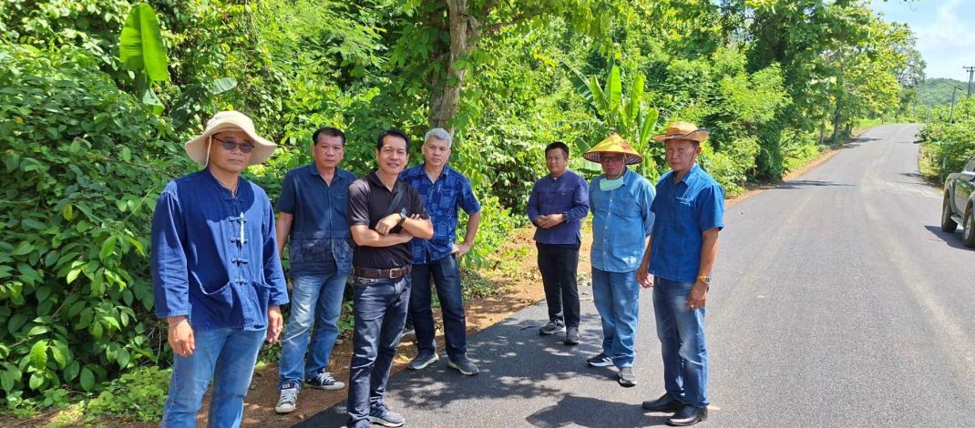 “สจ.บุญโชติ ยานสกุล” ขอความร่วมมือพี่น้องม.3 และหมู่ 8 ต.ต้าผามอกฯทำการประชาคม ลาดยาง(แอสฟาสติก) บ้านใหม่พม่า หน้าโรงงานไม้ตะเกียบ-สะพานบ้านปง