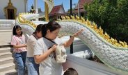 ปทุมธานี คนดวงเฮงแค่มาเยี่ยมลูกสาวไอ้ไข่วัดบึงบาดลแวะขอพรครั้งแรกปังเลย พ่อปูแม่ย่าฯให้โชค 2 ครั้งติดให้ลูกค้าแน่นร้านทุกวัน