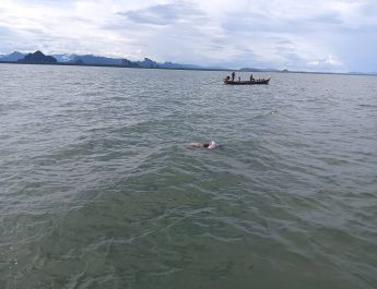 พังงา- พบร่างผู้เสียชีวิตแล้ว 3 ราย เหตุเรือท้องแบนจมกลางทะเลอ่าวพังงา