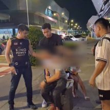 จับคาหนังคาเขา! ตำรวจคอมมาโด บุกรวบแก๊งค้าบัญชีม้าคาห้างย่านเมืองทองธานี ยึดของกลางพร้อมสมุดบัญชีนิติบุคคล สารภาพทำเป็นขบวนการหวังฟันกำไร