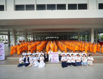 ปทุมธานี อบจ.สนับสนุนวัคซีนไข้หวัดใหญ่ สหคลินิกบุญรักษ์–คลินิกเวชกรรมใจใส จัดฉีดเสริมภูมิคุ้มกัน ลดความเสี่ยงโรค ถวายพระภิกษุพี่เลี้ยงและสามเณรวัดพระธรรมกายกว่า 500 รูป