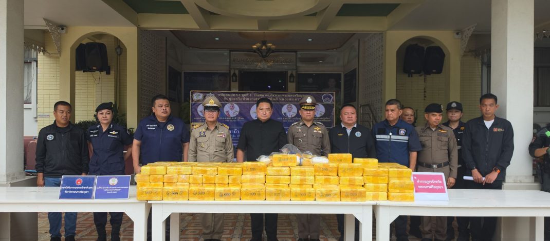 ทลายเครือข่ายยาเสพติด “ตีนผี หนองสะเดา” ยึดยาบ้า 2 ล้านเม็ด มูลค่ากว่า 100 ล้านบาท พบตรา “ตากล้วย 999” ล็อตใหม่จากภาคเหนือ