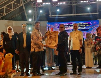 อำเภอเบตง เปิดงานประเพณี “ของดีเมืองเบตงและงานกิ่งกาชาดอำเภอเบตง ประจำปี 2569” อย่างยิ่งใหญ่ ยกทัพของดีขึ้นชื่อและกิจกรรมการกุศลเต็มพื้นที่