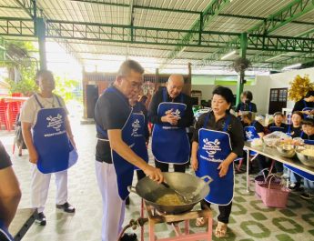 ‘พรรคทางเลือกใหม่’ เปิดโครงการฝึกอาชีพ ‘คอร์สบ๊ะจ่างสูตรเด็ด’ ปั้นอาชีพกระจายรายได้