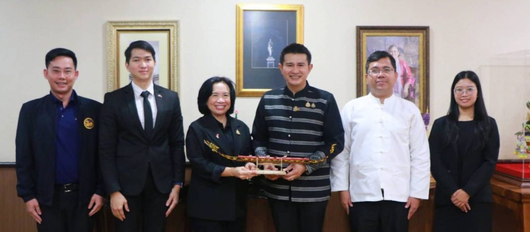 ผู้ว่าฯ น่าน ต้อนรับเอกอัครราชทูต ณ เวียงจันทน์ ร่วมเฉลิมฉลอง 75 ปี ความสัมพันธ์ทางการทูตไทย–ลาว พร้อมหารือความร่วมมือรอบด้านเดินหน้าความร่วมมือทุกมิติ เปิดหลักเขตแดนพิเศษ ไทย–ลาว พร้อมยกระดับความร่วมมือน่าน–หลวงพระบาง หนุนเมืองมรดกโลกและเมืองสร้างสรรค์