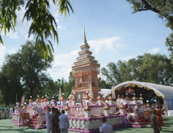 อำนาจเจริญ รัฐมนตรีประจำสำนักนายกรัฐมนตรี เป็นประธานพิธีพระราชทานเพลิงศพ พระครูประโชติจันทคุณ อดีตเจ้าอาวาสวัดสว่าง อำเภอพนา