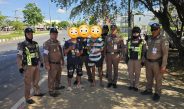 กาญจนบุรี – หนุ่มทำงานเดินสายไฟลงใต้ดิน ขับกระบะมาพร้อมเพื่อนโดนรวบคาด่านจราจรกาญจน์ ของกลางมีทั้งยาบ้า-ไอซ์ เจ้าตัวรับสารภาพแบบไม่สะทกสะท้าน
