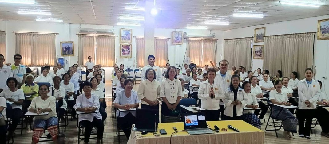 สถาบันพลังจิตตานุภาพสาขา 125 มหาวิทยาลัยมหาสารคามรวมพลังทีมวิทยากรจัดอบรมชินสาสมาธิการทำสมาธิเพื่อชนะใจตนเองที่โรงเรียนผู้สูงอายุเทศบาลตำบลเขวาอำเภอเมืองจังหวัดมหาสารคาม